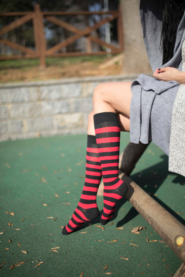 Buy Women Knee High Socks - Monochrome Striper Edition – BONJOUR